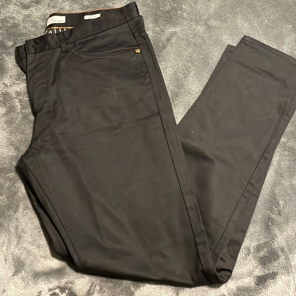 Zara jeans skinny fit size 32 waist 32 length EUC